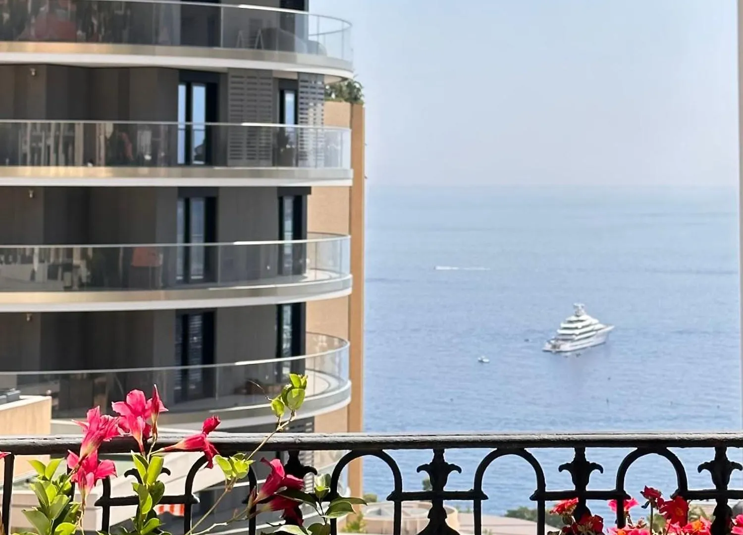 Monaco Border, 2 Bdr Luxury Apartment Sea View Beausoleil